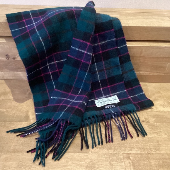 Men’s 100% Lambswool Clan Scarf Made in Ireland - Picture 1 of 3